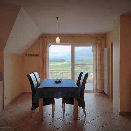 4 Kreuzstraße Laaschhof Nusbaum