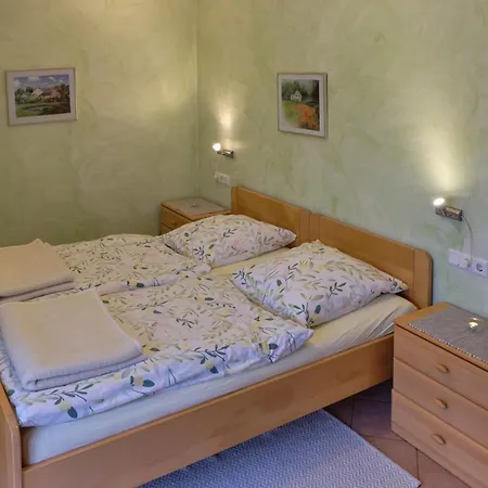 4 Kreuzstraße Laaschhof *