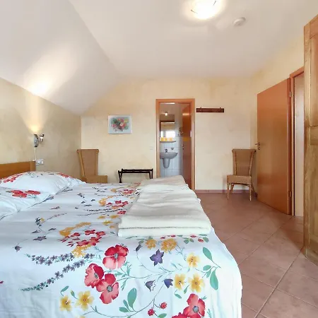 4 Kreuzstraße Laaschhof Apartment