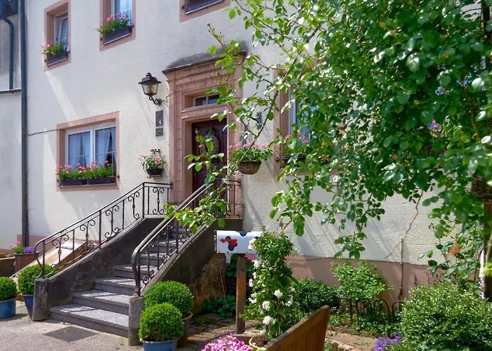 4 Kreuzstrasse Laaschhof *