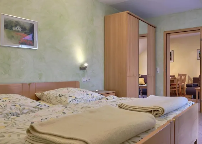 4 Kreuzstrasse Laaschhof * Nusbaum